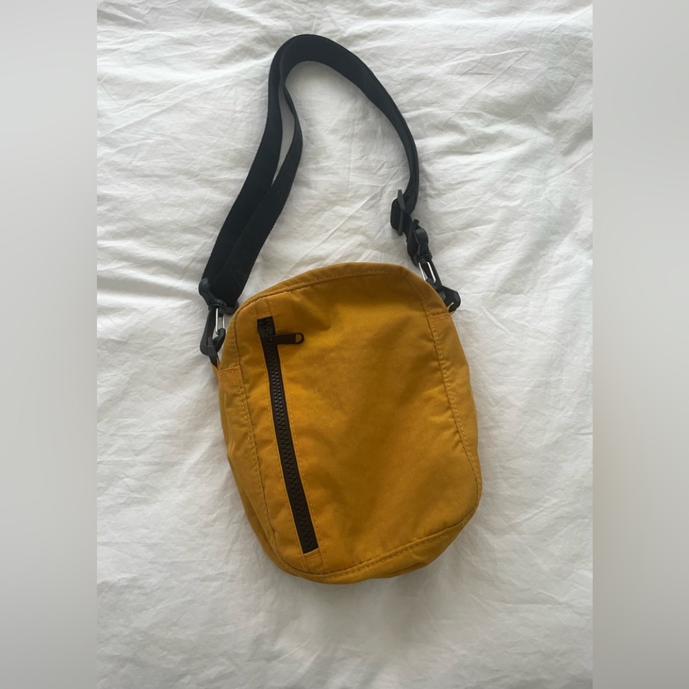 Baggu sport crossbody bag